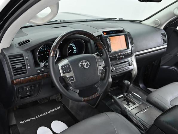 Toyota Land Cruiser 200 Series с пробегом 2010 года, цена 2 549 000 рублей, 204000 км, внедорожник, Автокод Объявления