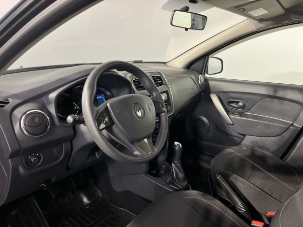 Renault Sandero II с пробегом 2015 года, цена 850 000 рублей, 89070 км, хэтчбек, Автокод Объявления