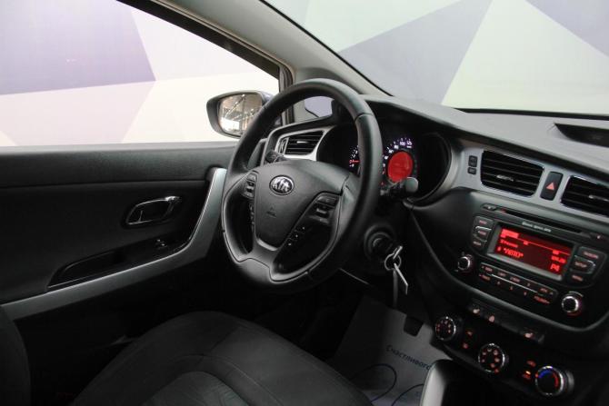 Kia Ceed II с пробегом 2014 года, цена 1 018 600 рублей, 148209 км, хэтчбек, Автокод Объявления