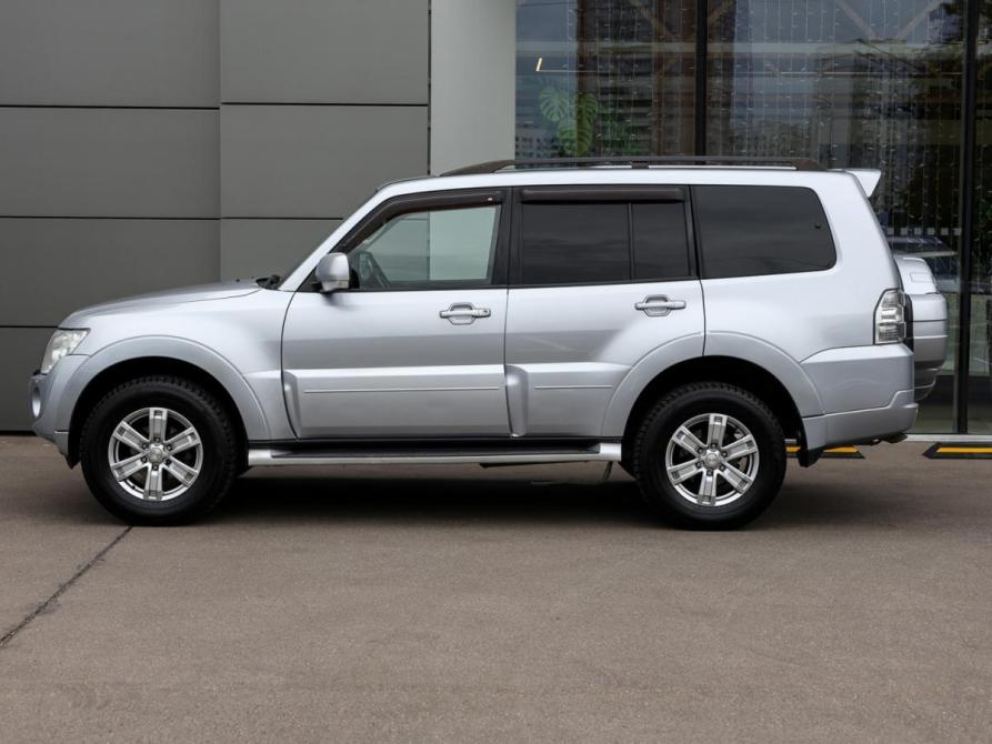 Mitsubishi Pajero IV Рестайлинг 1 Москва  - изображение 9
