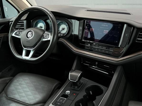 Volkswagen Touareg III с пробегом 2018 года, цена 3 798 900 рублей, 153158 км, внедорожник, Автокод Объявления
