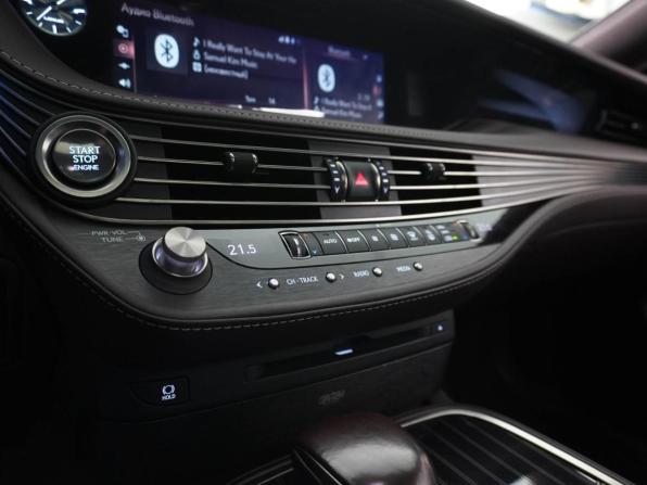 Lexus LS V с пробегом 2018 года, цена 4 499 999 рублей, 124503 км, седан, Автокод Объявления