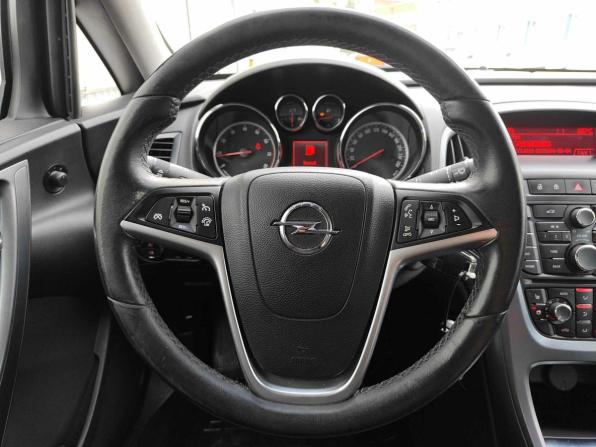 Opel Astra J Рестайлинг с пробегом 2012 года, цена 755 000 рублей, 158397 км, седан, Автокод Объявления