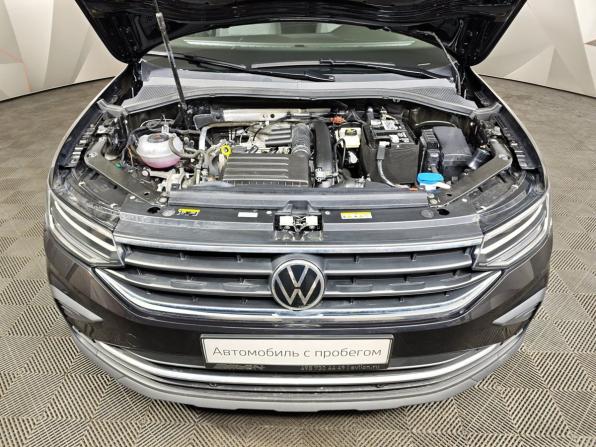 Volkswagen Tiguan II Рестайлинг с пробегом 2022 года, цена 2 745 000 рублей, 36370 км, внедорожник, Автокод Объявления