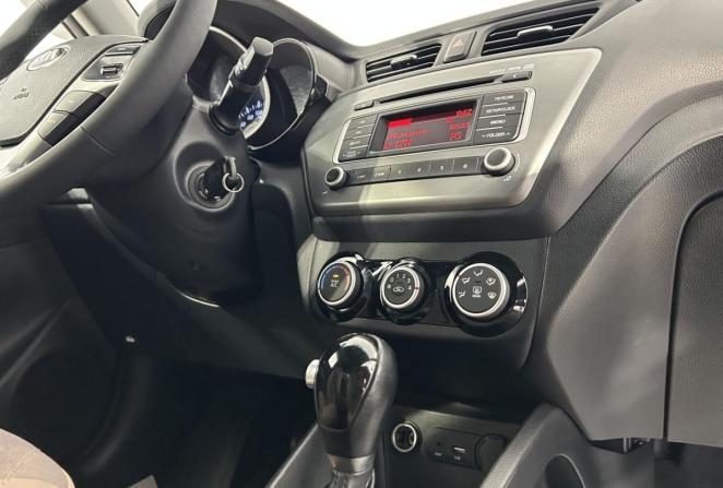 Kia Rio III Рестайлинг с пробегом 2016 года, цена 1 080 000 рублей, 172991 км, седан, Автокод Объявления