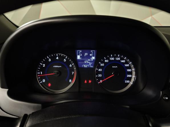 Hyundai Solaris I Рестайлинг с пробегом 2015 года, цена 843 000 рублей, 176271 км, седан, Автокод Объявления