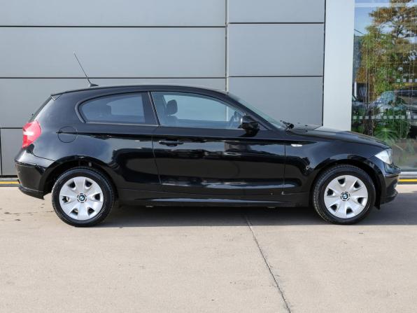BMW 1 серии I (E81/E82/E87/E88) Рестайлинг с пробегом 2010 года, цена 898 000 рублей, 142842 км, хэтчбек, Автокод Объявления
