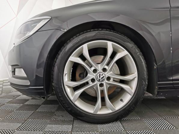 Volkswagen Passat B8 с пробегом 2016 года, цена 1 465 150 рублей, 292177 км, седан, Автокод Объявления