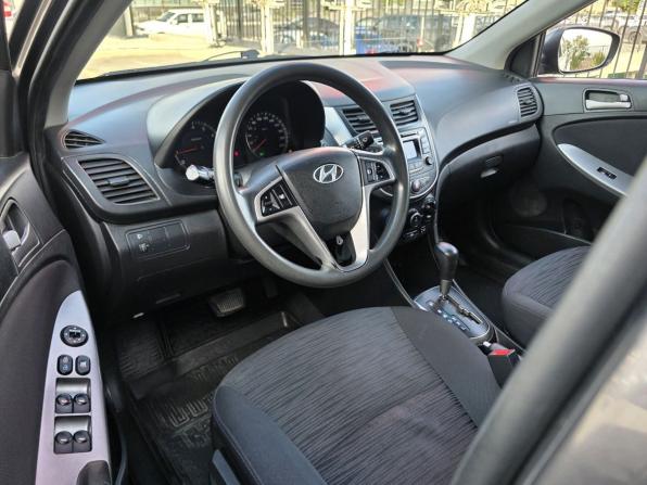 Hyundai Solaris I Рестайлинг с пробегом 2014 года, цена 700 000 рублей, 123765 км, седан, Автокод Объявления