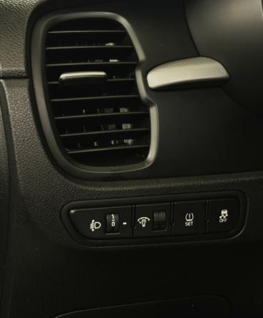 Kia Rio IV с пробегом 2018 года, цена 1 235 000 рублей, 131471 км, хэтчбек, Автокод Объявления