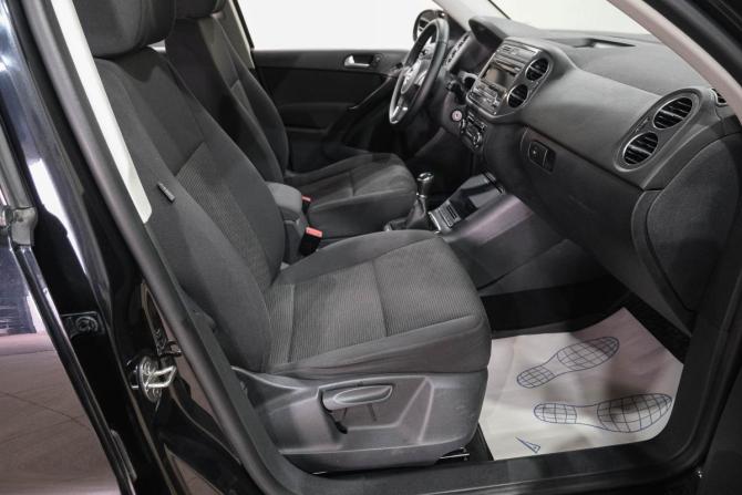 Volkswagen Tiguan I Рестайлинг с пробегом 2011 года, цена 899 000 рублей, 191157 км, внедорожник, Автокод Объявления