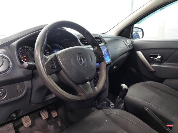 Renault Sandero II с пробегом 2015 года, цена 770 000 рублей, 206780 км, хэтчбек, Автокод Объявления