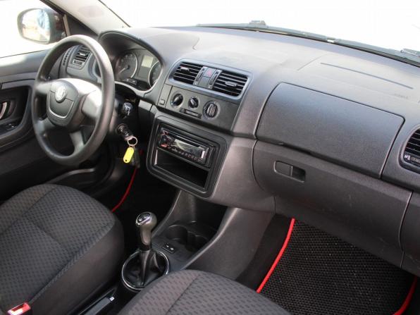 Skoda Fabia II Рестайлинг с пробегом 2010 года, цена 359 000 рублей, 232419 км, хэтчбек, Автокод Объявления