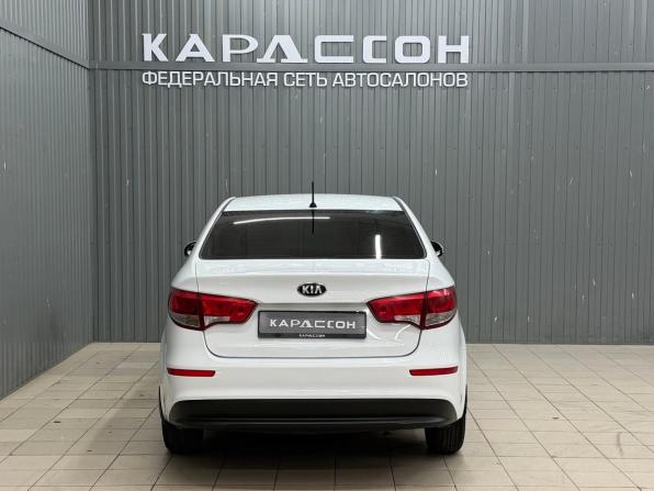 Kia Rio III Рестайлинг с пробегом 2016 года, цена 990 000 рублей, 195330 км, седан, Автокод Объявления