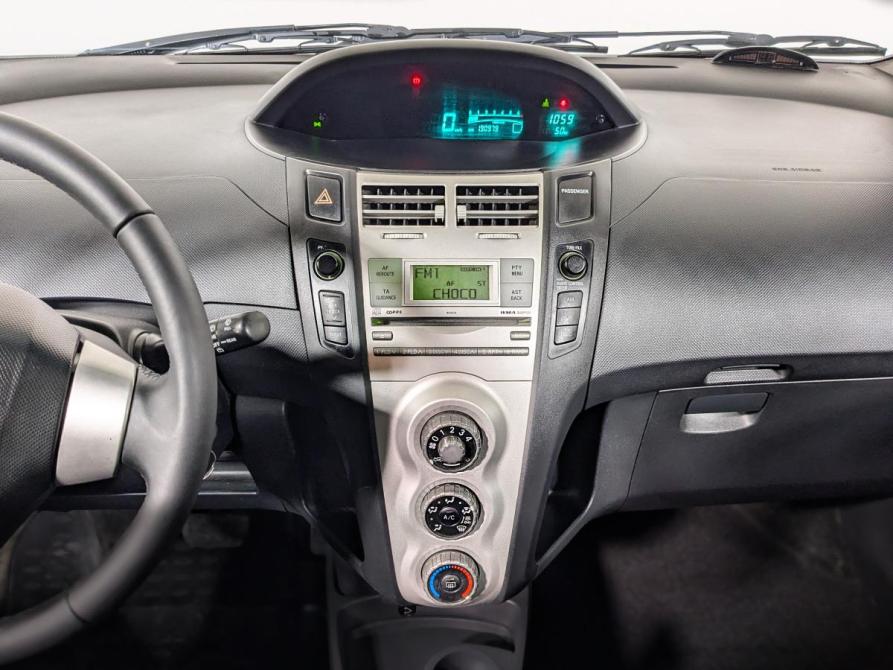 Toyota Yaris II Екатеринбург  - изображение 11