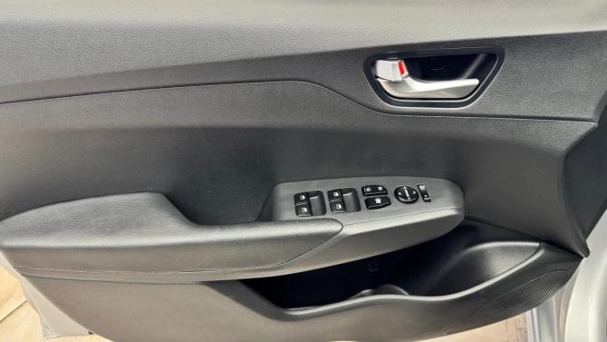 Hyundai Solaris II Рестайлинг с пробегом 2020 года, цена 1 380 000 рублей, 90635 км, седан, Автокод Объявления