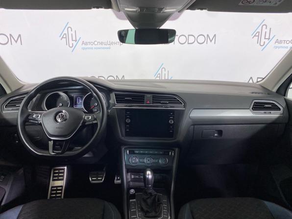 Volkswagen Tiguan II с пробегом 2019 года, цена 2 319 000 рублей, 140547 км, внедорожник, Автокод Объявления