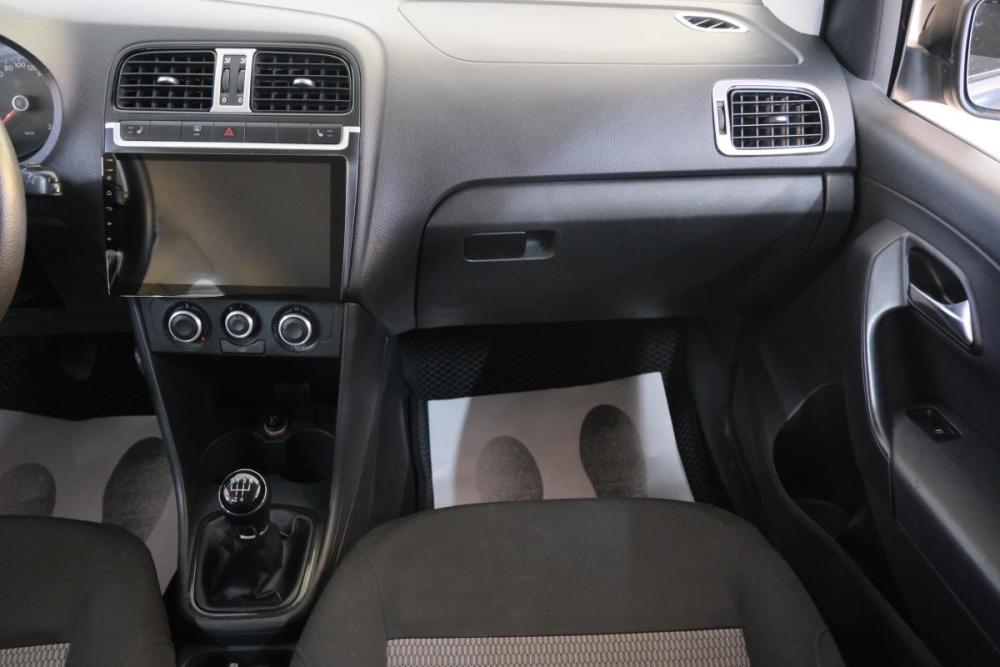 Volkswagen Polo V Омск  - изображение 19