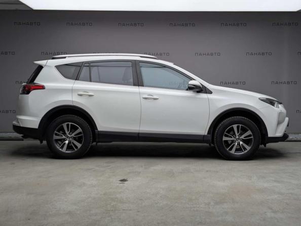 Toyota RAV4 IV (XA40) Рестайлинг с пробегом 2018 года, цена 2 697 000 рублей, 122673 км, внедорожник, Автокод Объявления