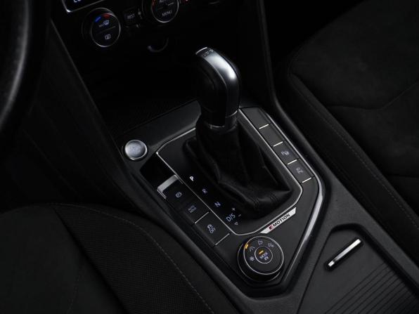 Volkswagen Tiguan II с пробегом 2017 года, цена 2 647 444 рубля, 97192 км, внедорожник, Автокод Объявления