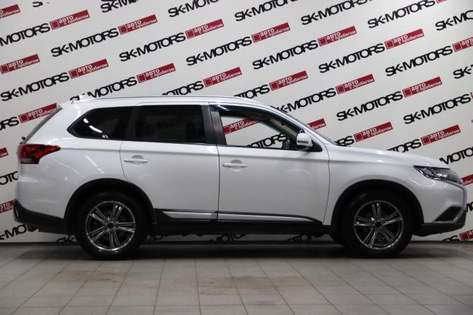 Mitsubishi Outlander III Рестайлинг 3 с пробегом 2019 года, цена 2 595 950 рублей, 127146 км, внедорожник, Автокод Объявления