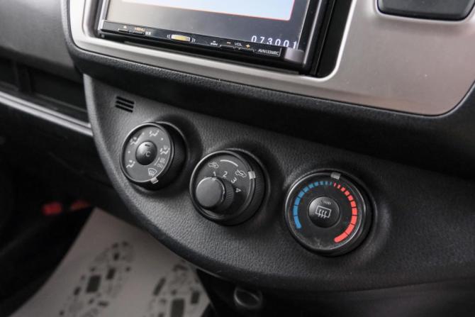 Toyota Vitz III (XP130) Рестайлинг с пробегом 2015 года, цена 899 000 рублей, 136780 км, хэтчбек, Автокод Объявления