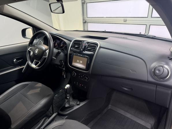 Renault Logan II Рестайлинг с пробегом 2021 года, цена 1 350 000 рублей, 47500 км, седан, Автокод Объявления