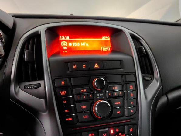 Opel Astra J Рестайлинг с пробегом 2013 года, цена 799 000 рублей, 106498 км, хэтчбек, Автокод Объявления