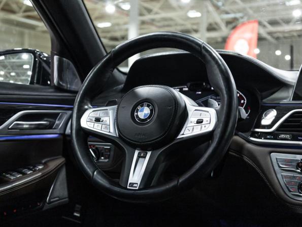 BMW 7 серии VI (G11/G12) Рестайлинг с пробегом 2019 года, цена 5 399 585 рублей, 187426 км, седан, Автокод Объявления