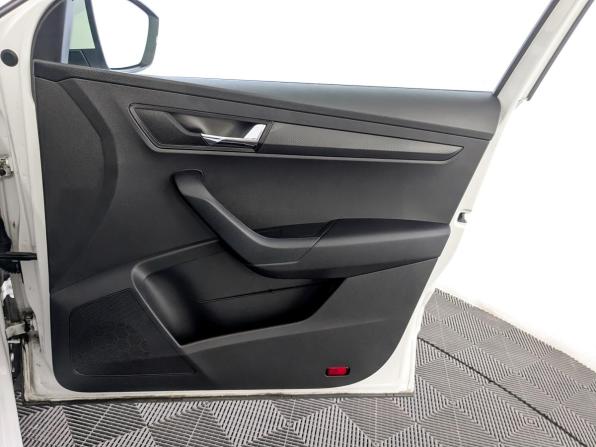 Skoda Karoq I с пробегом 2020 года, цена 2 170 000 рублей, 91408 км, внедорожник, Автокод Объявления