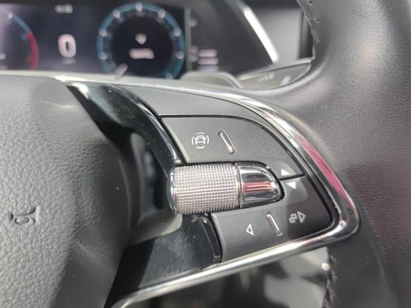 Skoda Octavia IV (A8) с пробегом 2021 года, цена 2 813 000 рублей, 58757 км, лифтбек, Автокод Объявления