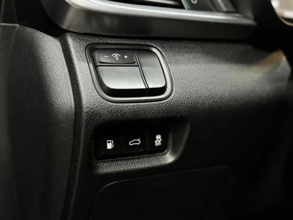 Kia Optima IV Рестайлинг с пробегом 2018 года, цена 1 697 000 рублей, 184000 км, седан, Автокод Объявления