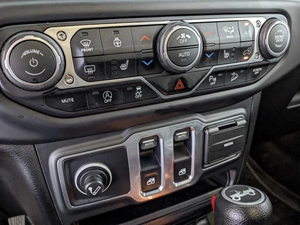 Jeep Wrangler IV (JL) с пробегом 2018 года, цена 3 900 000 рублей, 86461 км, внедорожник, Автокод Объявления
