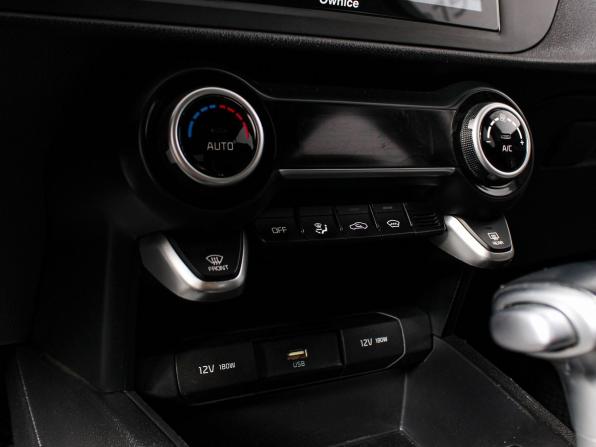 Kia Rio IV Рестайлинг с пробегом 2021 года, цена 1 660 000 рублей, 76000 км, хэтчбек, Автокод Объявления