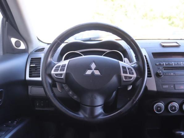 Mitsubishi Outlander II с пробегом 2007 года, цена 929 000 рублей, 180000 км, внедорожник, Автокод Объявления