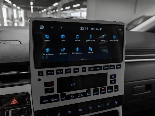 Hyundai Staria I с пробегом 2025 года, цена 8 250 000 рублей, 1776 км, минивэн, Автокод Объявления
