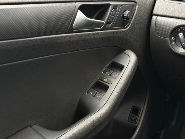 Volkswagen Jetta VI с пробегом 2014 года, цена 899 000 рублей, 174322 км, седан, Автокод Объявления
