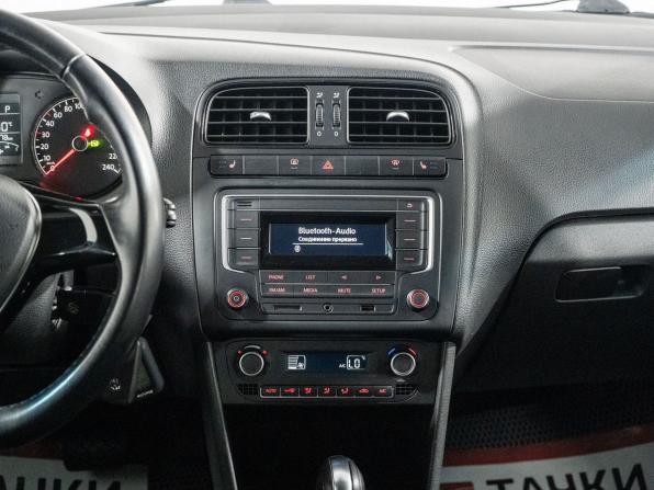 Volkswagen Polo V Рестайлинг с пробегом 2017 года, цена 1 149 500 рублей, 142178 км, седан, Автокод Объявления