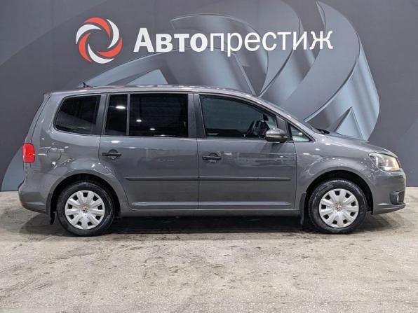 Volkswagen Touran I Рестайлинг 2 с пробегом 2010 года, цена 850 000 рублей, 222680 км, компактвэн, Автокод Объявления