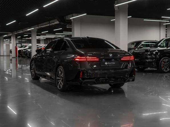 BMW 5 серии VIII (G60/G61/G68) с пробегом 2024 года, цена 8 950 000 рублей, 17793 км, седан, Автокод Объявления