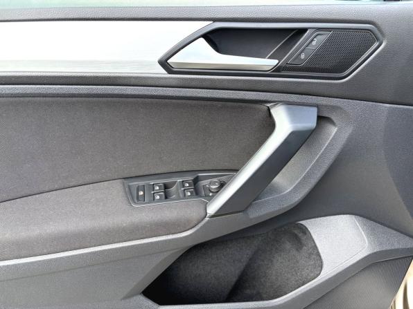 Volkswagen Tiguan II Рестайлинг с пробегом 2021 года, цена 2 890 000 рублей, 62309 км, внедорожник, Автокод Объявления