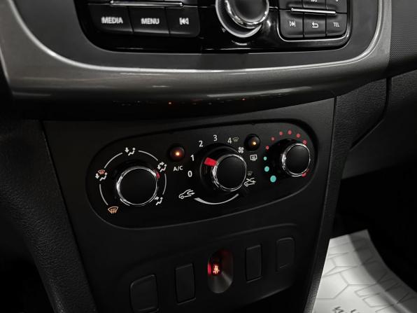 Renault Sandero II Рестайлинг с пробегом 2021 года, цена 1 240 000 рублей, 87252 км, хэтчбек, Автокод Объявления