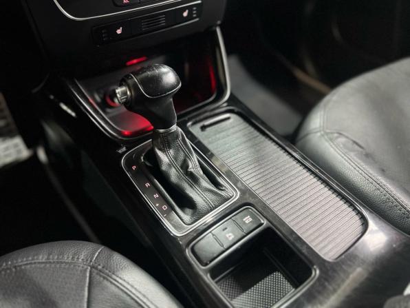 Kia Sorento II Рестайлинг с пробегом 2015 года, цена 1 749 900 рублей, 167000 км, внедорожник, Автокод Объявления