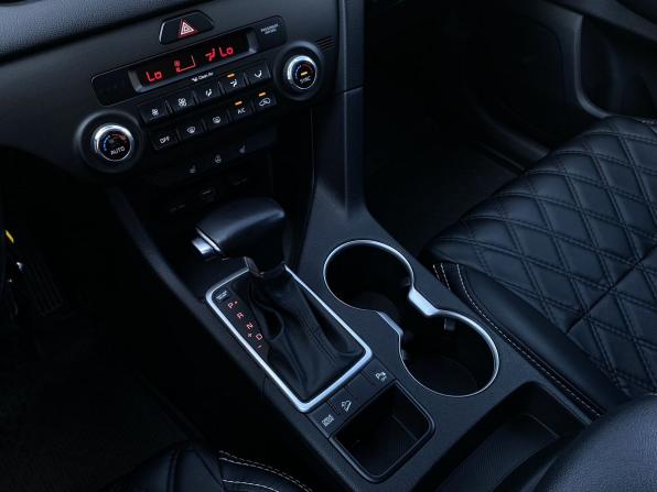 Kia Sportage IV Рестайлинг с пробегом 2019 года, цена 1 979 000 рублей, 127293 км, внедорожник, Автокод Объявления
