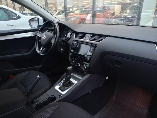 Skoda Octavia III (A7) Рестайлинг с пробегом 2020 года, цена 1 595 278 рублей, 81824 км, лифтбек, Автокод Объявления