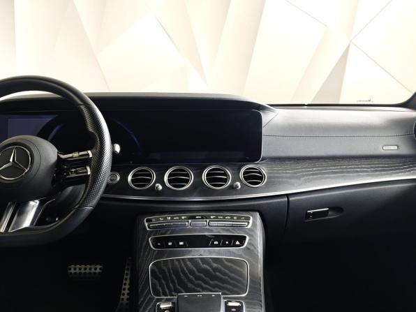 Mercedes-Benz E-Класс V (W213 S213 C238) Рестайлинг с пробегом 2021 года, цена 4 400 000 рублей, 45301 км, седан, Автокод Объявления