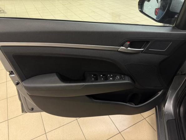 Hyundai Elantra VI (AD) Рестайлинг с пробегом 2019 года, цена 1 730 000 рублей, 93000 км, седан, Автокод Объявления