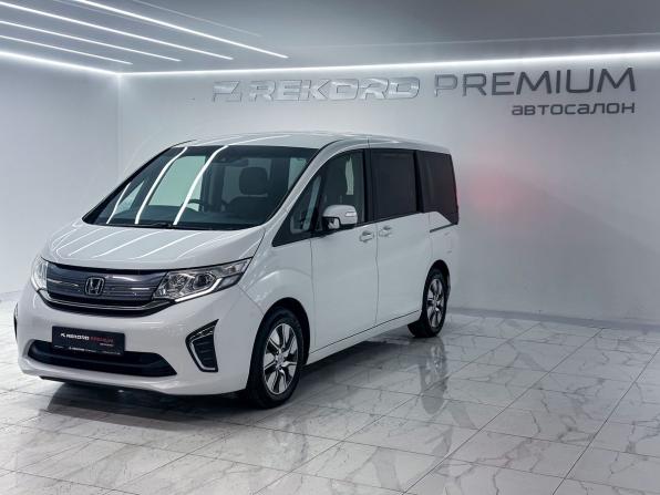 Honda Stepwgn V Рестайлинг с пробегом 2020 года, цена 2 250 000 рублей, 79000 км, минивэн, Автокод Объявления