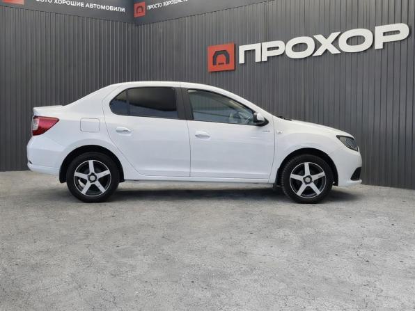 Renault Logan II с пробегом 2017 года, цена 917 000 рублей, 93800 км, седан, Автокод Объявления
