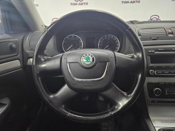 Skoda Octavia II (A5) Рестайлинг с пробегом 2013 года, цена 1 033 000 рублей, 90836 км, лифтбек, Автокод Объявления